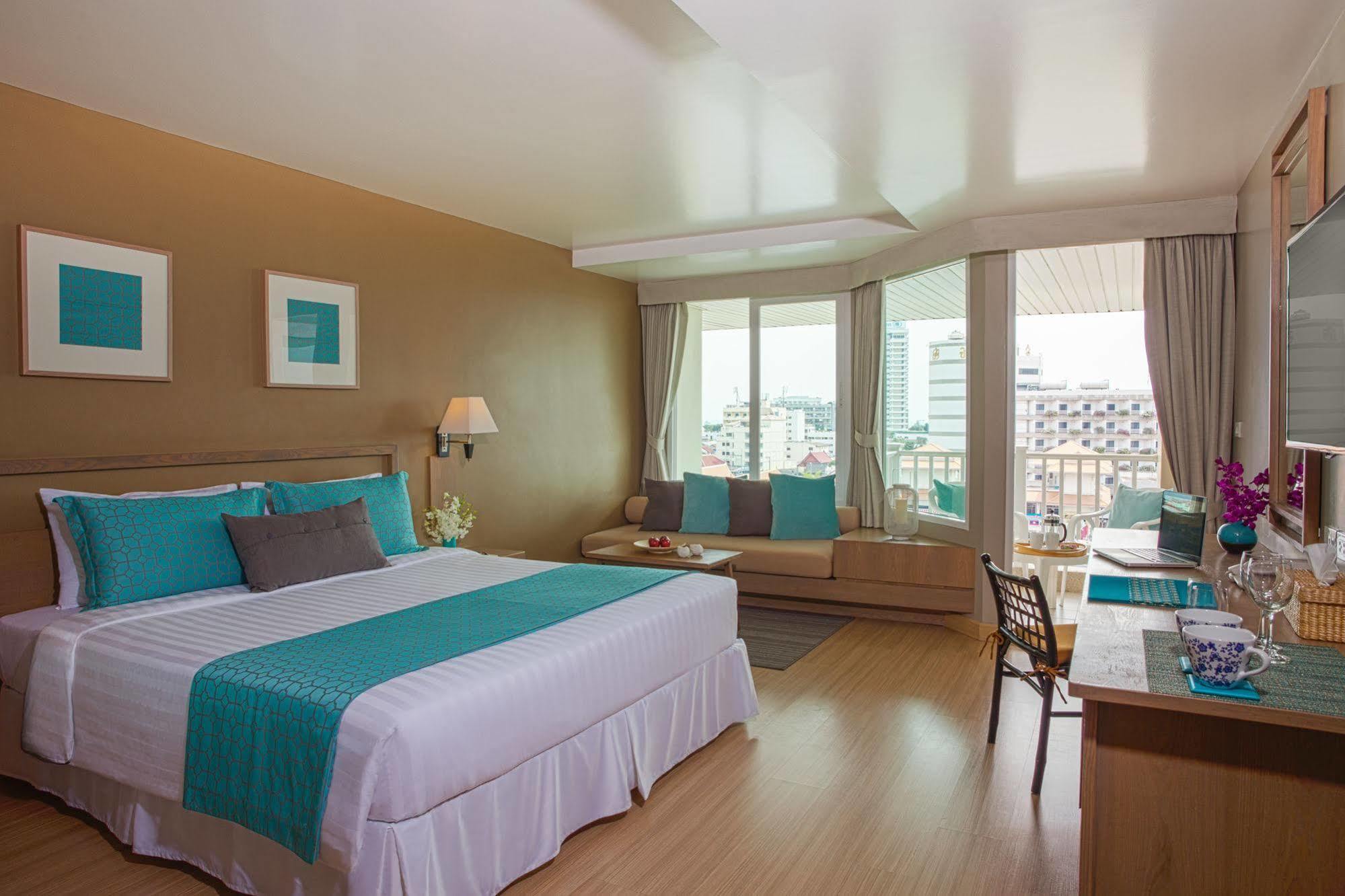 51 Fashion Hotel Hua Hin Bagian luar foto